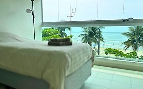 Apartamento Vista para o Mar e Pé na Areia